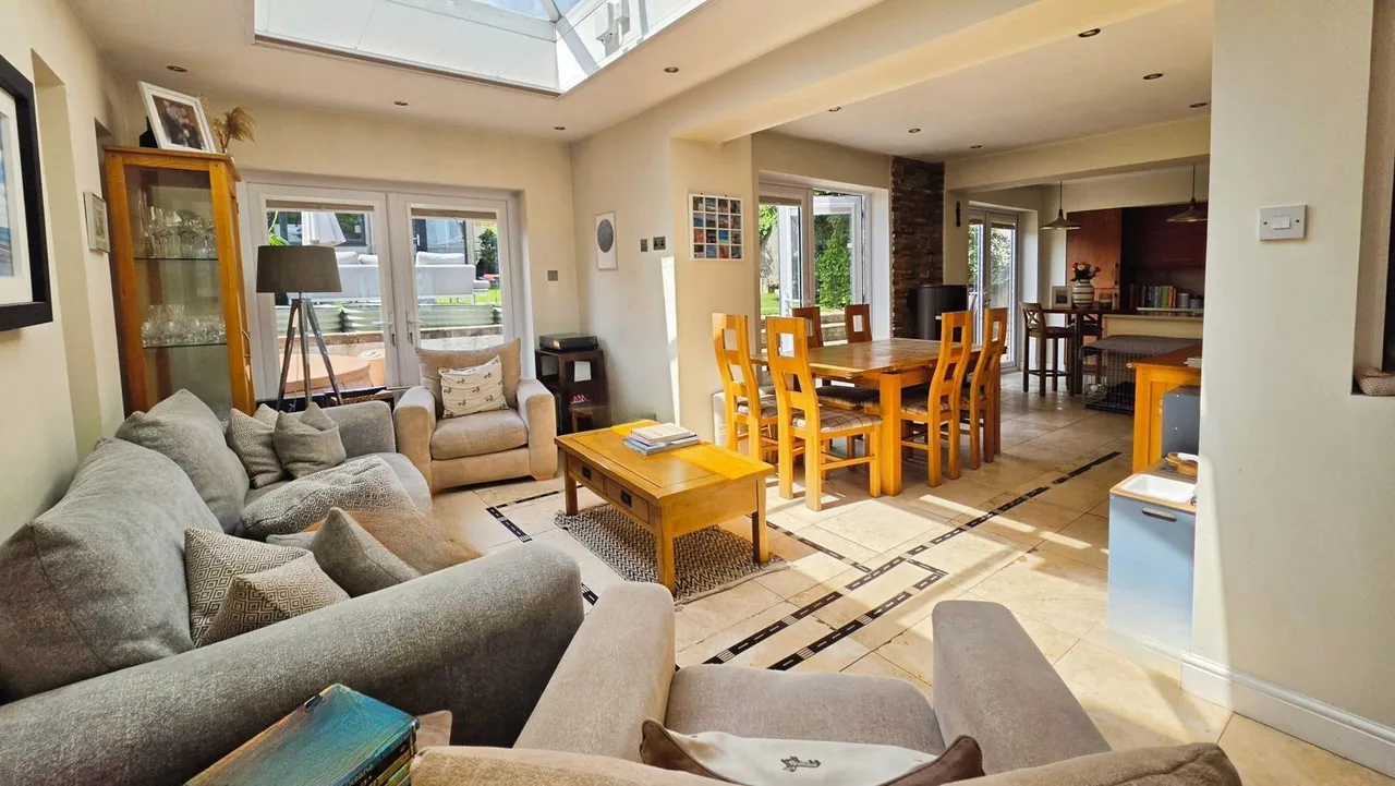 De Turberville Close, Porthcawl, CF36 3JG, photo 5