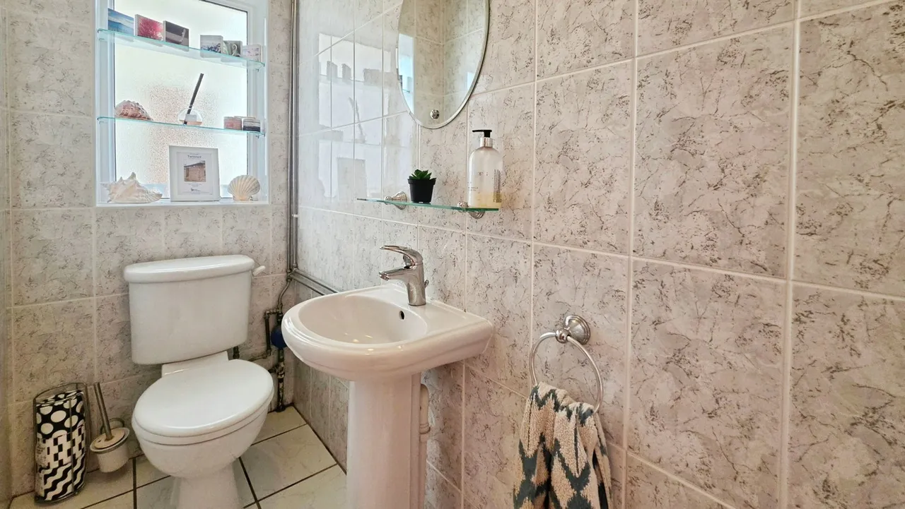 De Turberville Close, Porthcawl, CF36 3JG, photo 11