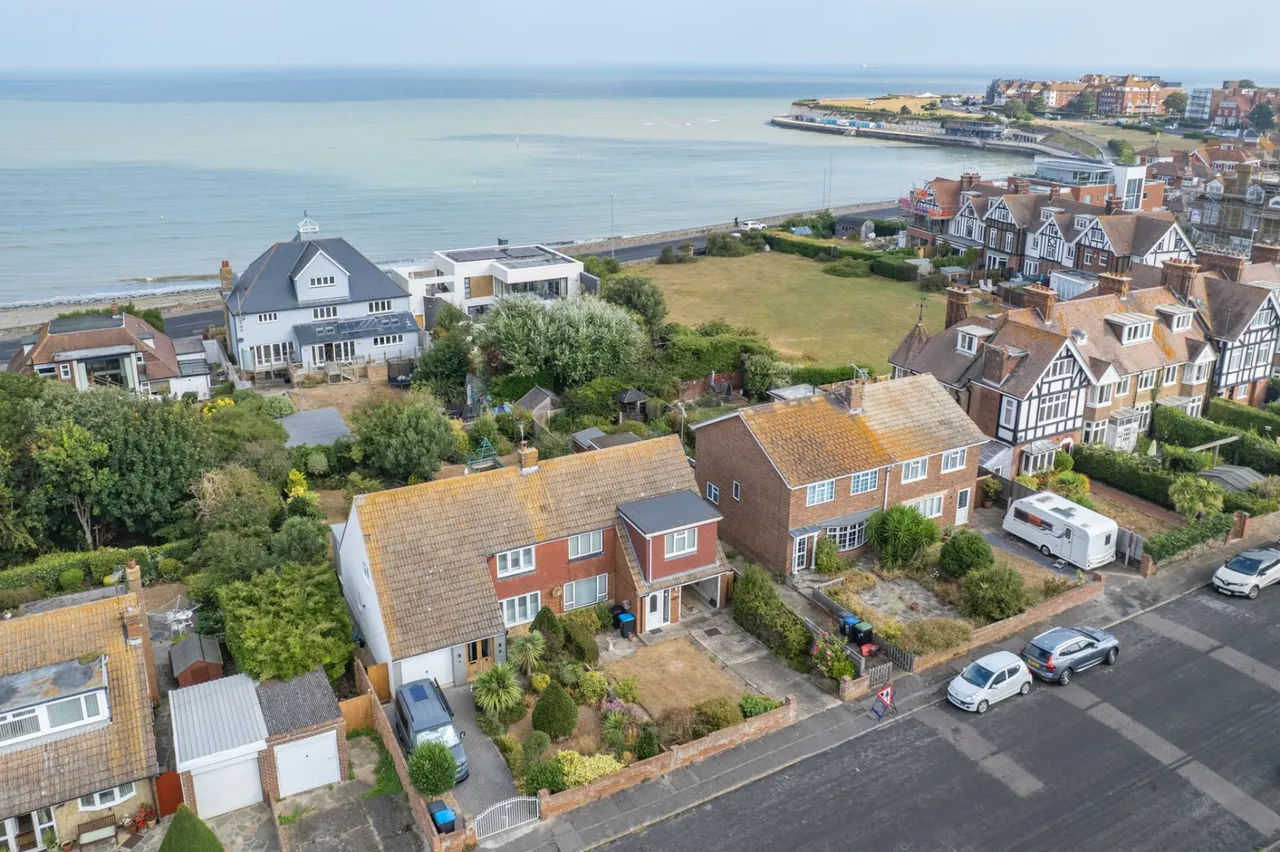 Carlton Road East, Westgate-on-Sea, CT8, photo 2