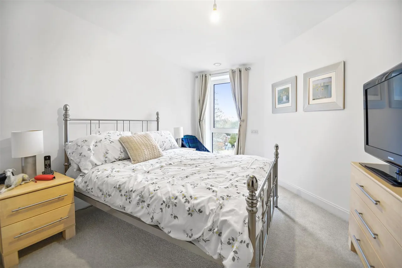 Pegs Lane, Hertford, SG13, photo 6