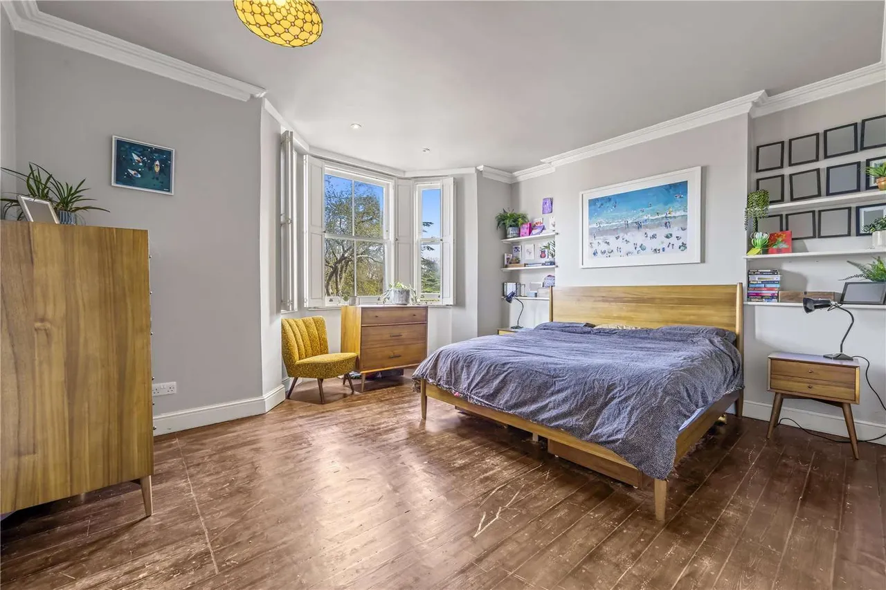 Strawberry Vale, Twickenham, United Kingdom, TW1 4SJ, photo 10