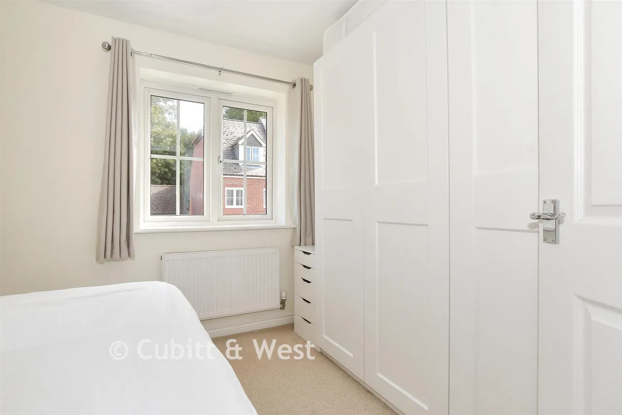 Garland Close, Petworth, GU28, photo 10
