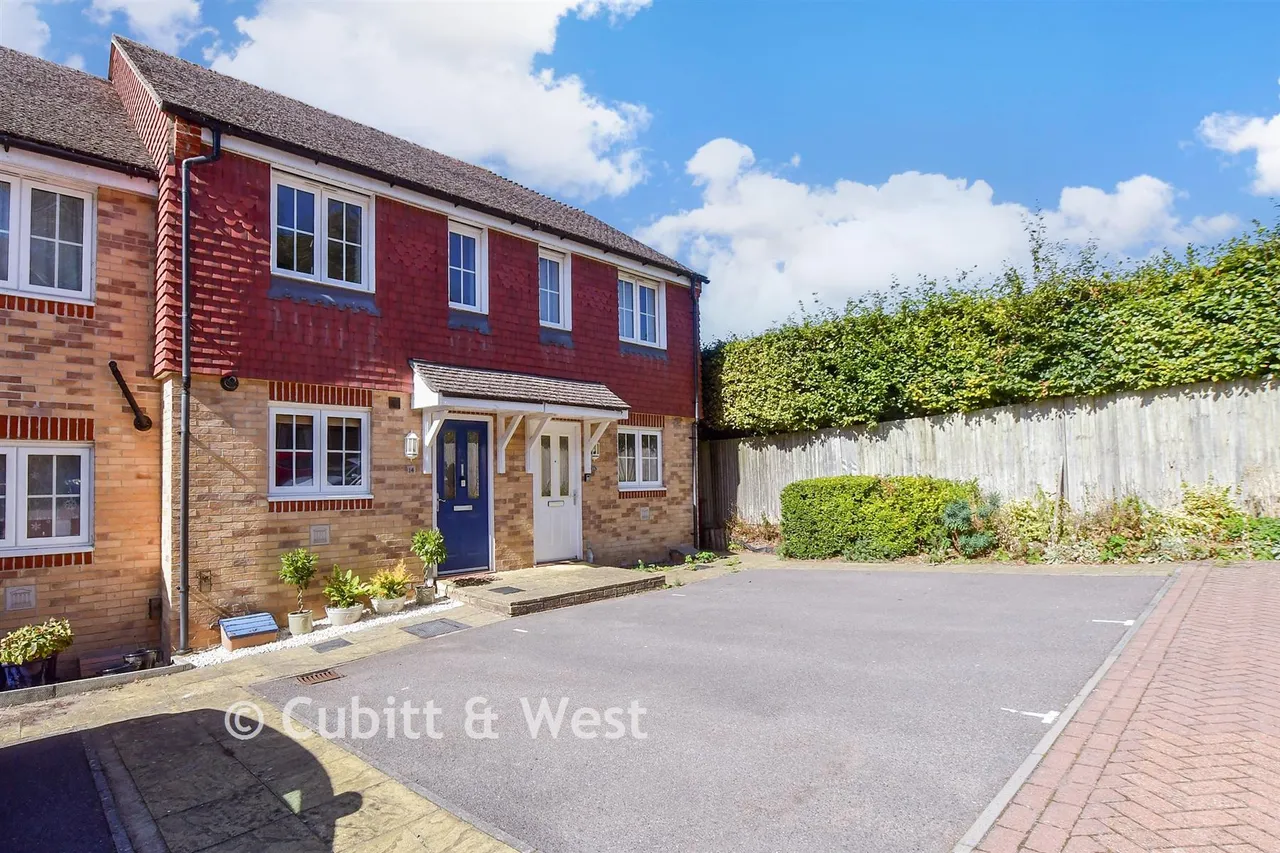 Garland Close, Petworth, GU28, photo 17