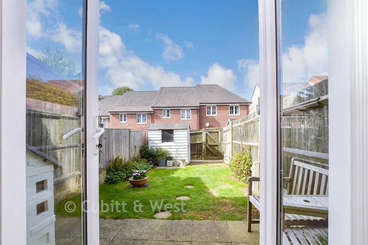 Garland Close, Petworth, GU28, photo 5