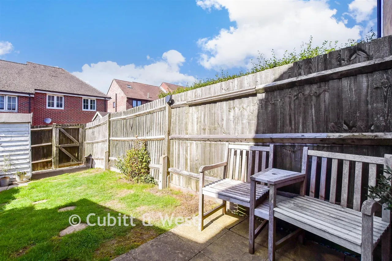 Garland Close, Petworth, GU28, photo 14