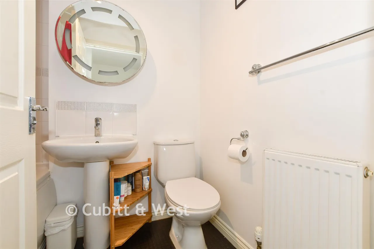 Garland Close, Petworth, GU28, photo 13