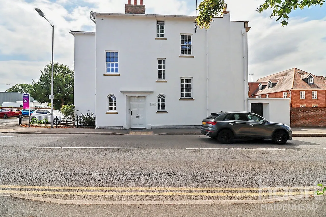 Upton Court Road, Slough, SL3, photo 13