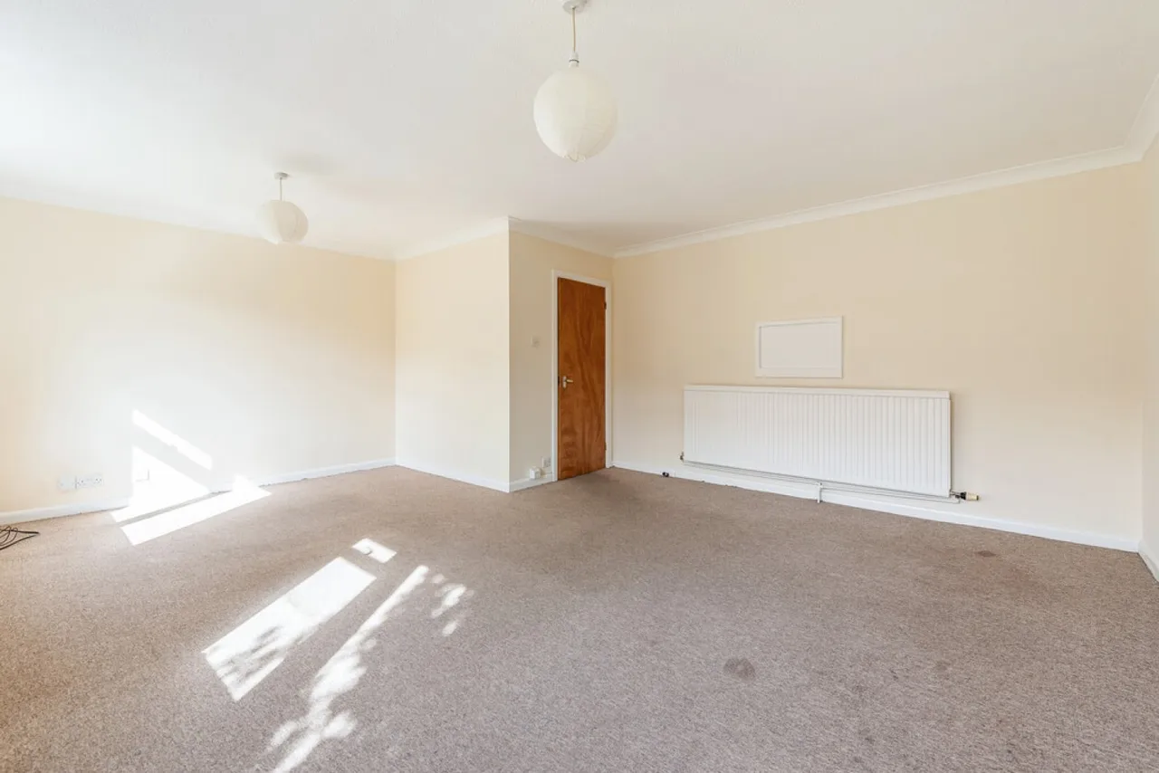 Priors Dean Road, Winchester, photo 6