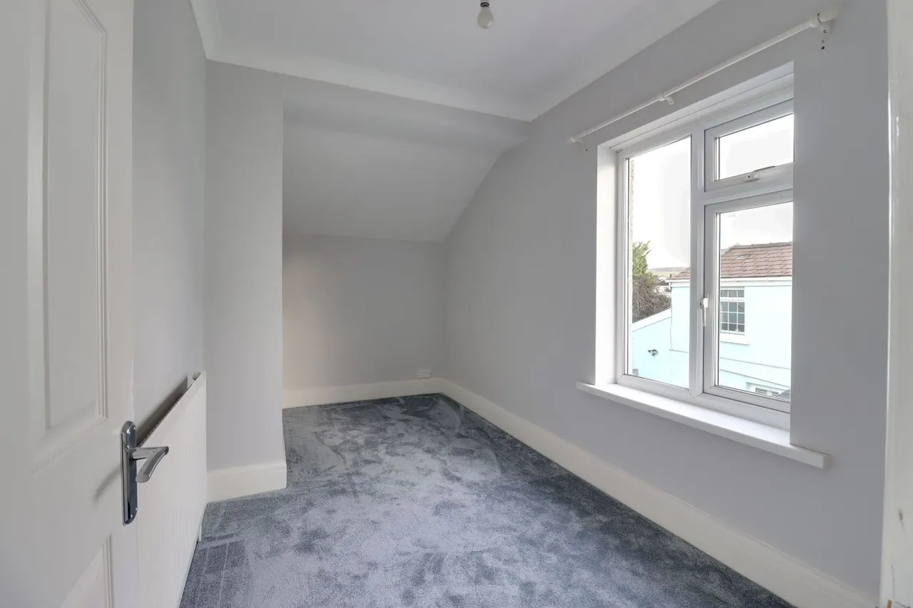 New Road, Porthcawl, CF36, photo 6