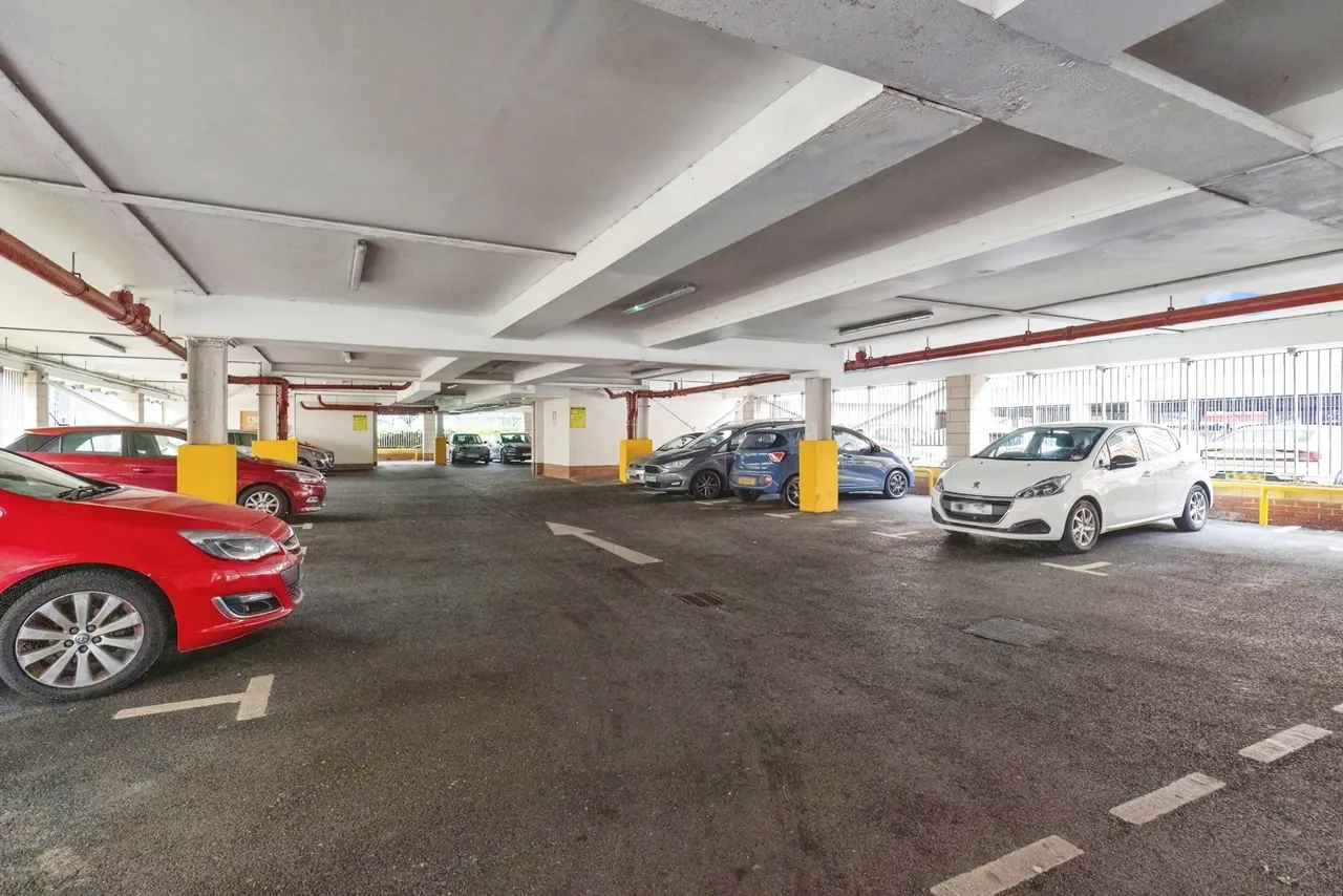 Elmira Way, Salford, Greater Manchester, M5, photo 12