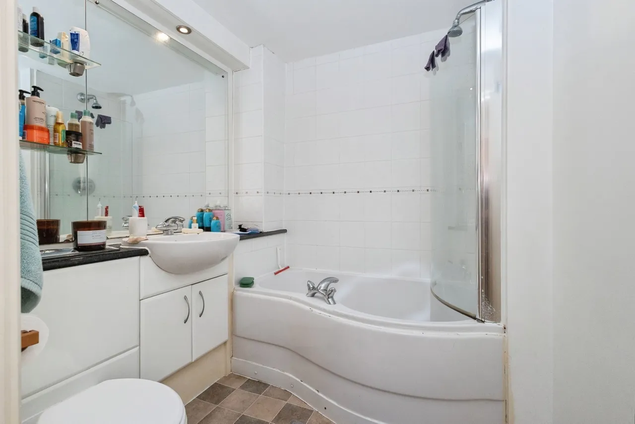 Elmira Way, Salford, Greater Manchester, M5, photo 10
