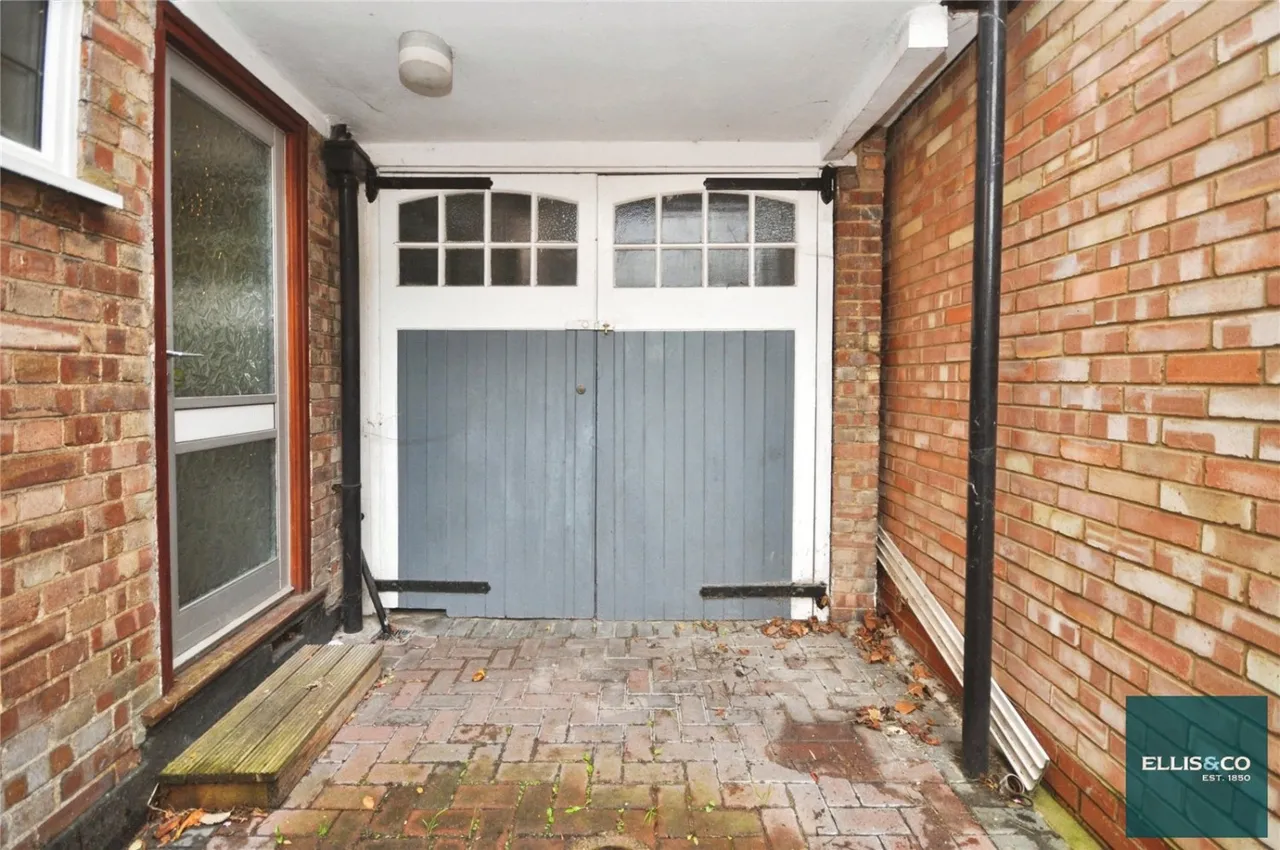 Sandringham Gardens, North Finchley, N12, photo 16