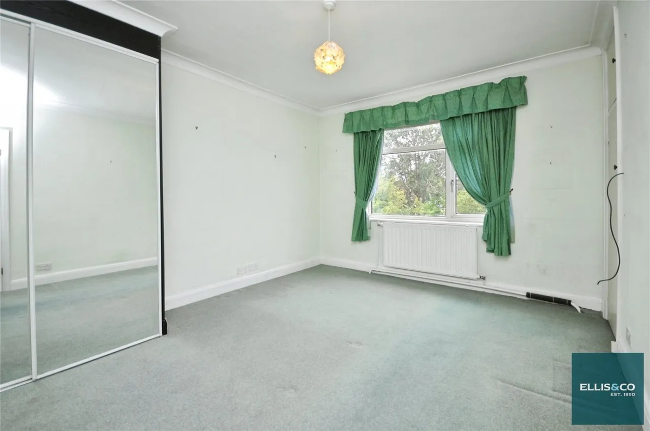 Sandringham Gardens, North Finchley, N12, photo 8