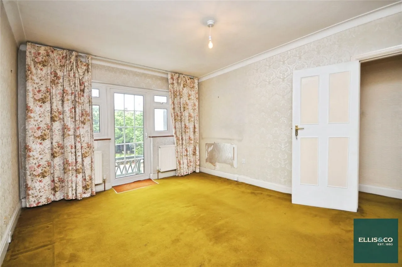 Sandringham Gardens, North Finchley, N12, photo 5