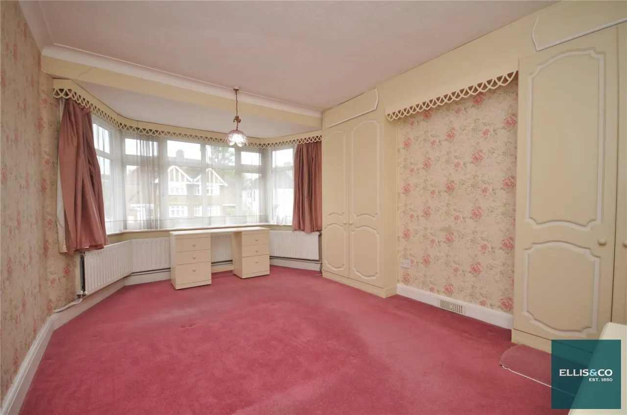 Sandringham Gardens, North Finchley, N12, photo 6