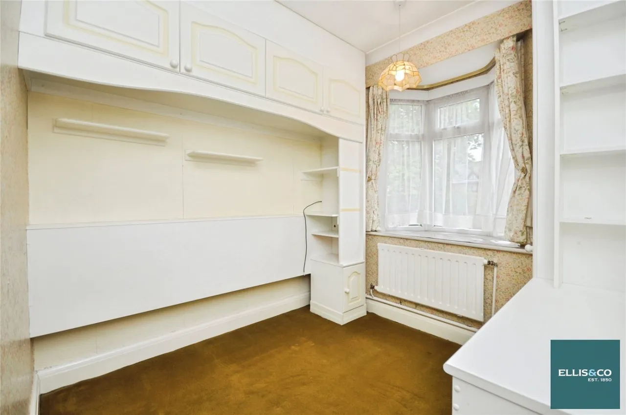 Sandringham Gardens, North Finchley, N12, photo 9