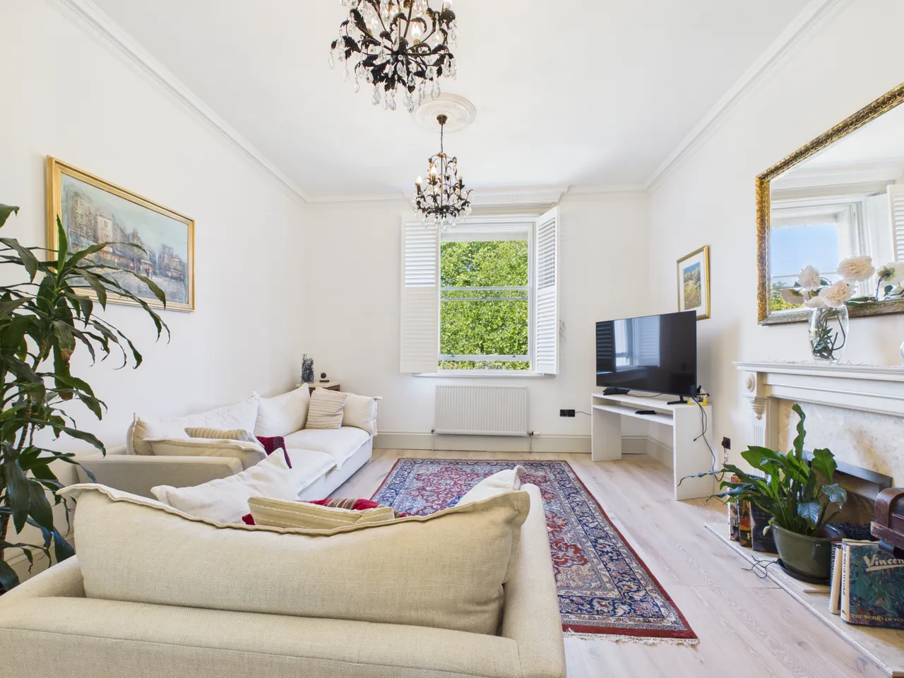 2 bed flat to rent — Flat 7, Wyddrington House, 55 Pittville Lawn, Cheltenham, GL52 2BQ