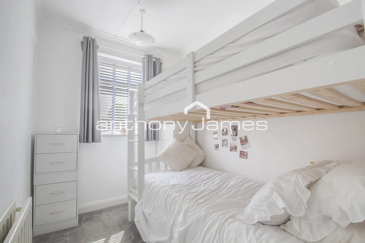 Eversley Avenue, Bexleyheath, Kent, DA7, photo 7
