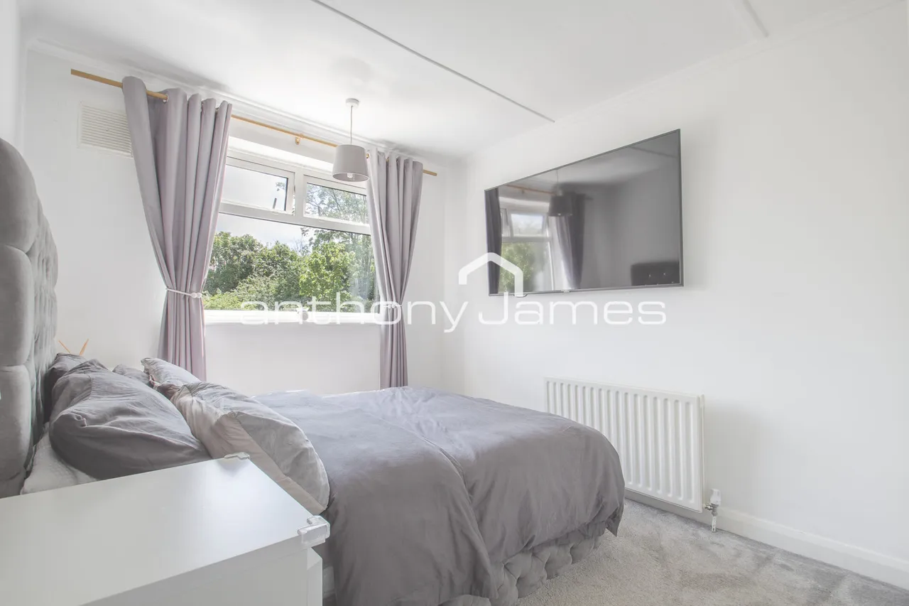 Eversley Avenue, Bexleyheath, Kent, DA7, photo 6