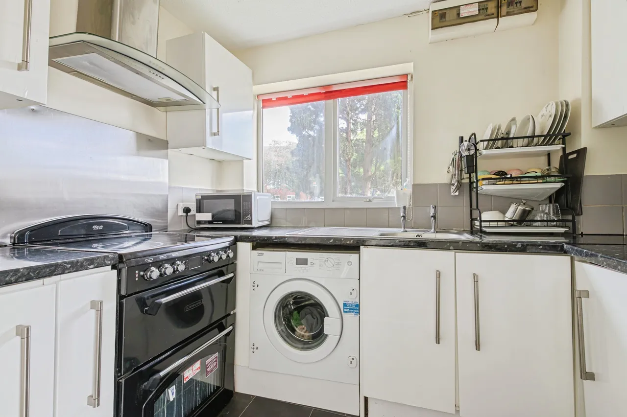 Lawrence Court, Tamworth, B79, photo 5