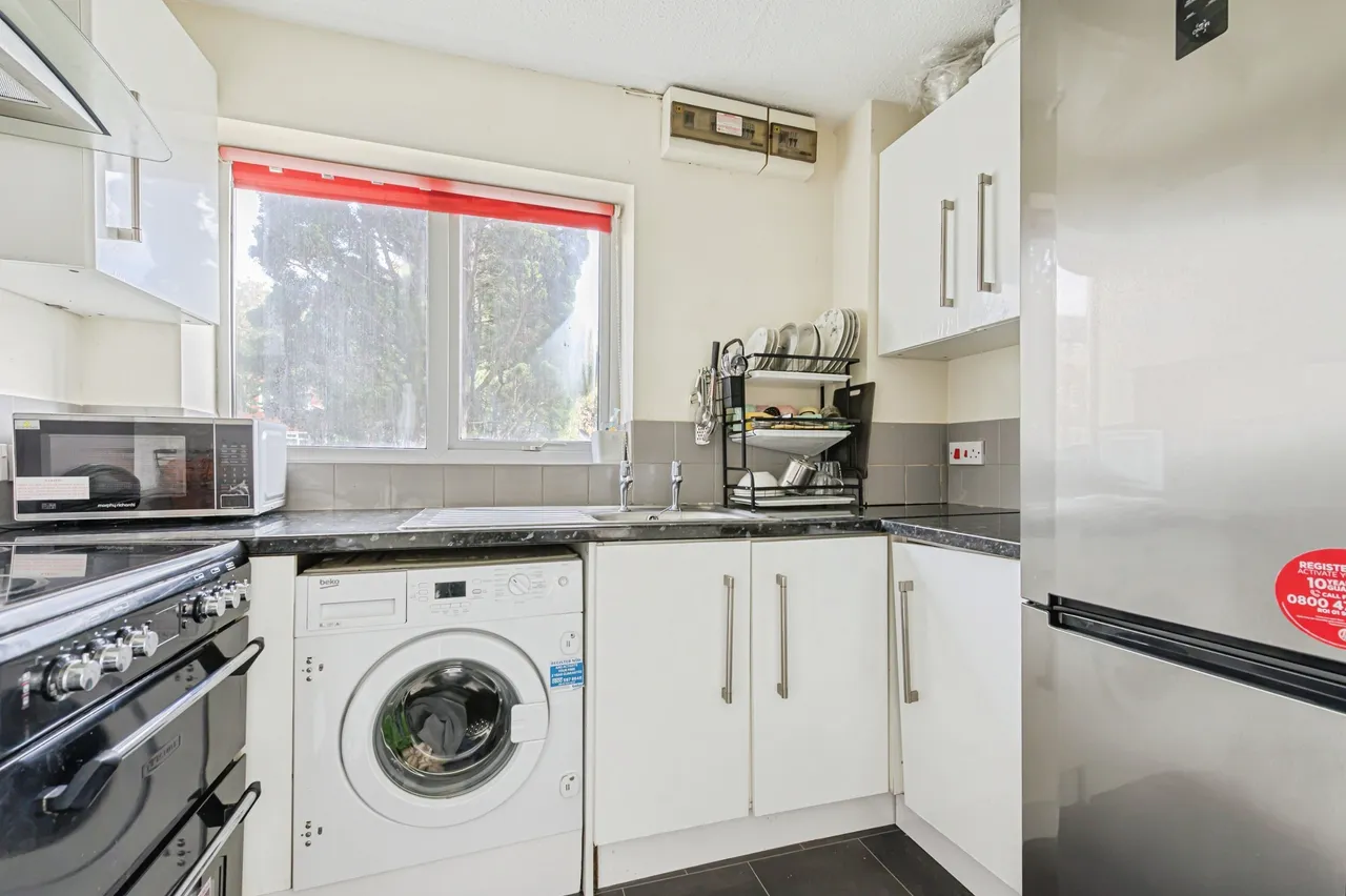 Lawrence Court, Tamworth, B79, photo 4