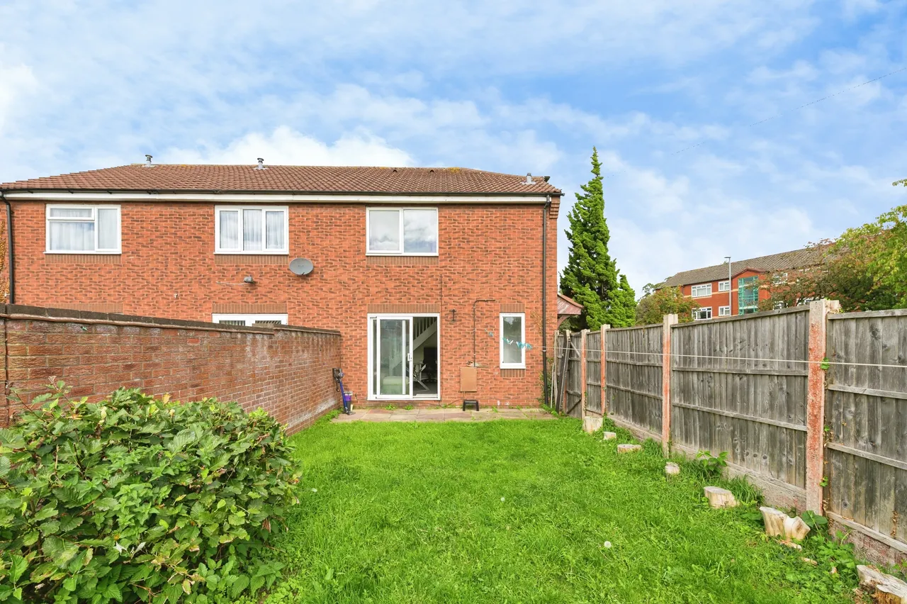 Lawrence Court, Tamworth, B79, photo 20