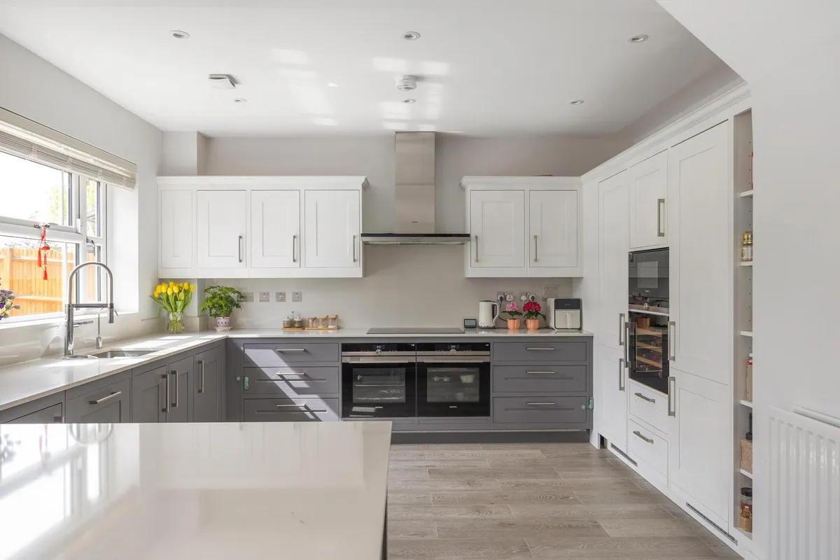 Roper Crescent, Sunbury-on-thames, TW16, photo 4