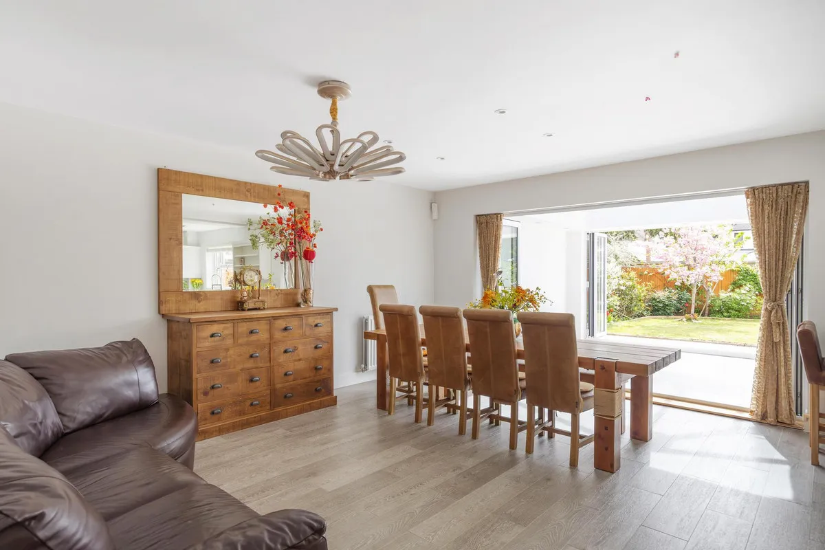 Roper Crescent, Sunbury-on-thames, TW16, photo 6