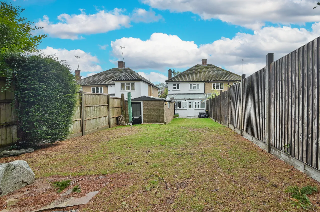 Bushey, WD23, photo 19