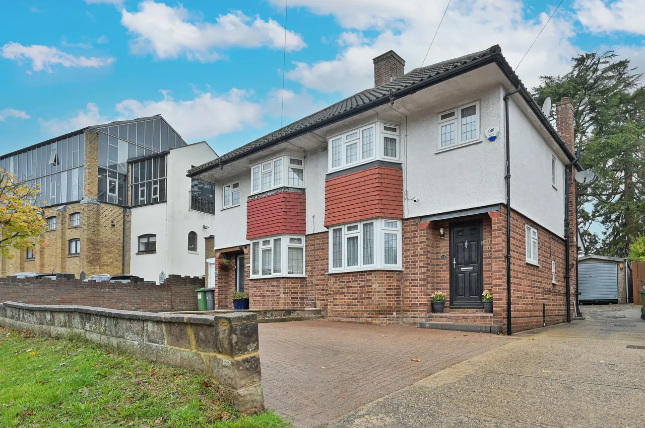 Bushey, WD23, photo 16