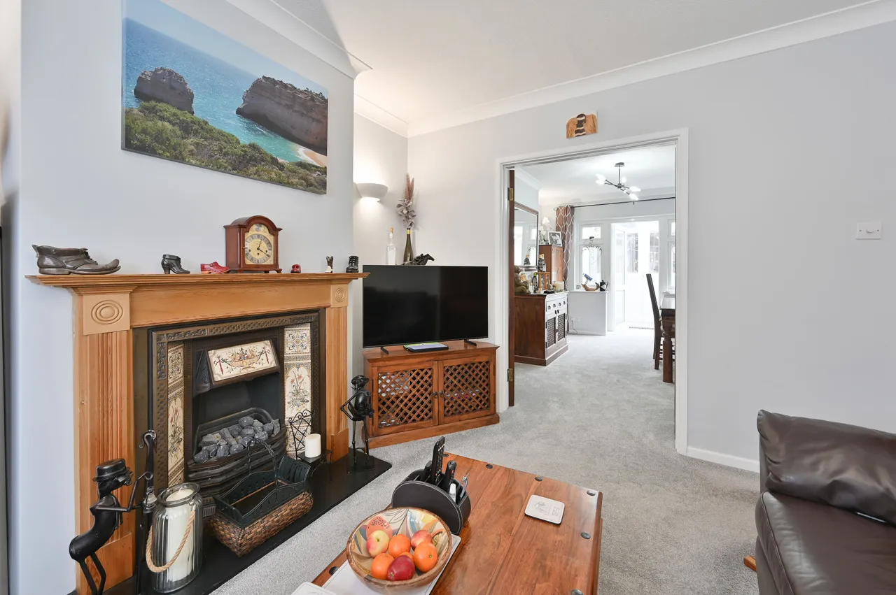 Bushey, WD23, photo 8
