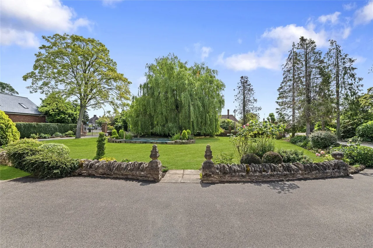 Warkton Lane, Barton Seagrave, NN15, photo 29