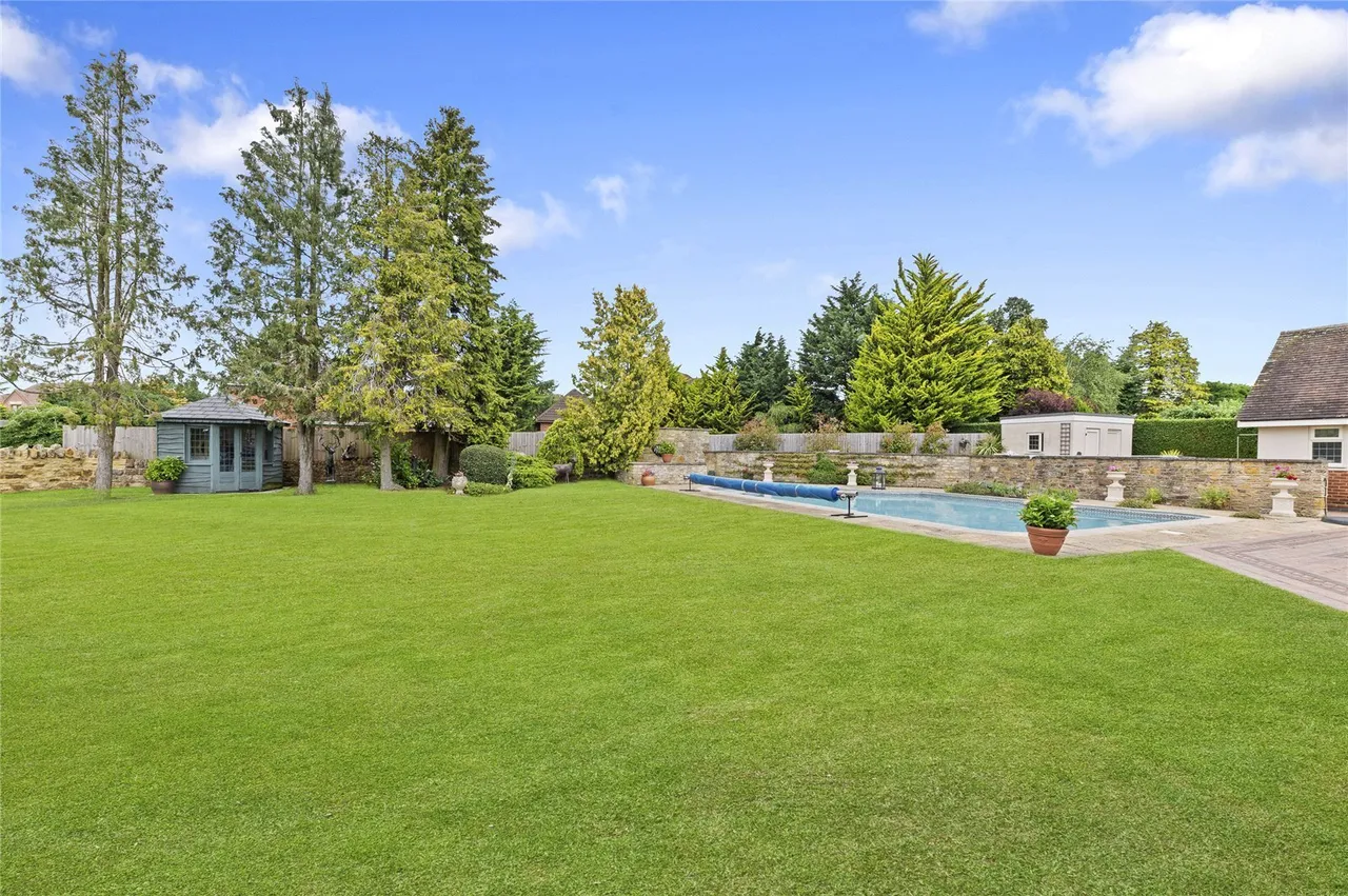 Warkton Lane, Barton Seagrave, NN15, photo 33