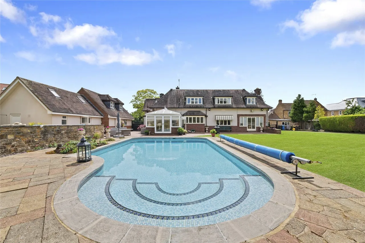 Warkton Lane, Barton Seagrave, NN15, photo 32