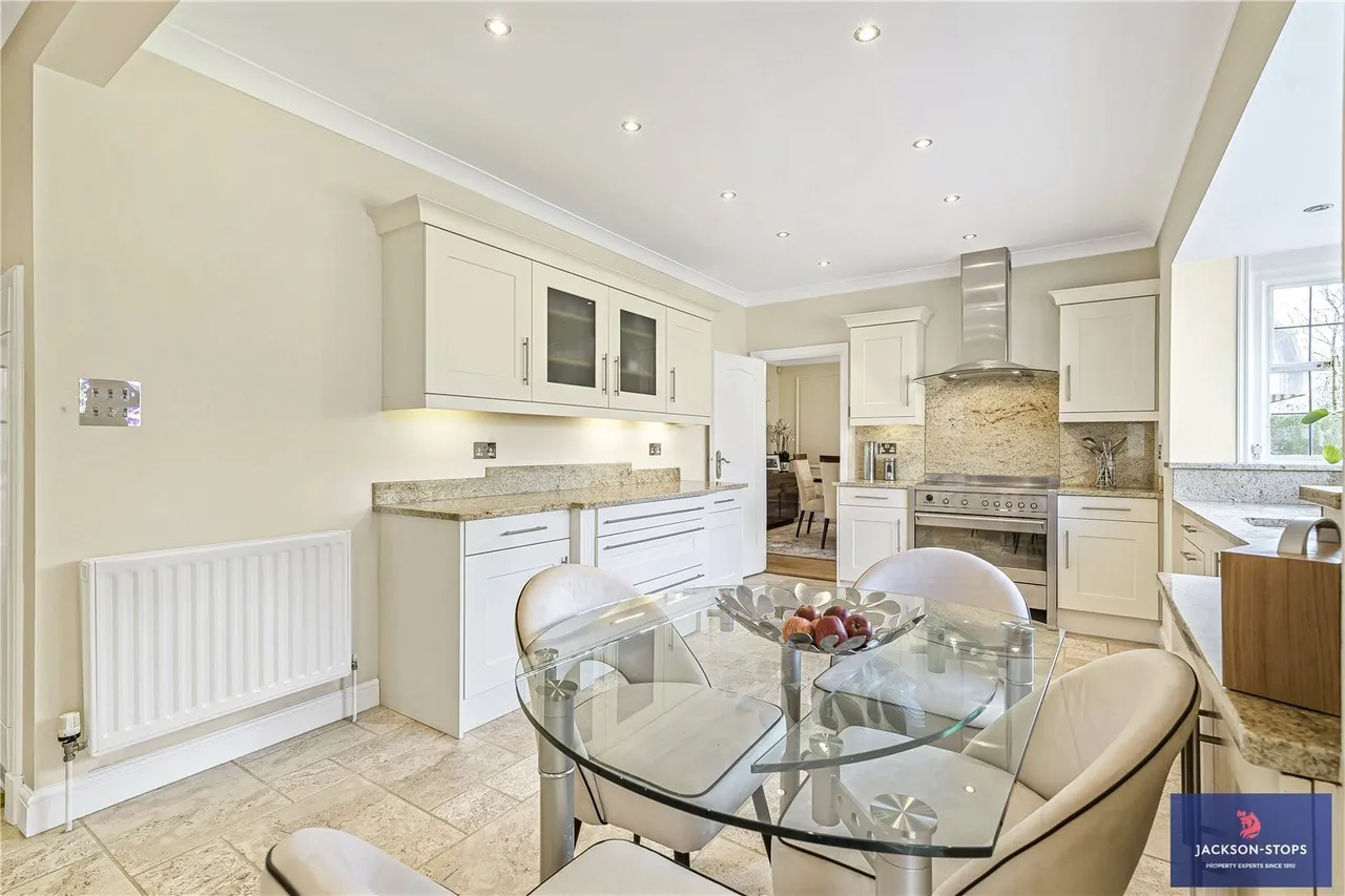 Warkton Lane, Barton Seagrave, NN15, photo 10