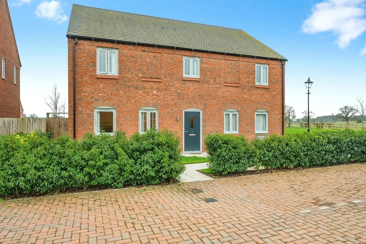 3 bed house for sale — Wilson Close, Newton Regis, Tamworth, Warwickshire, B79