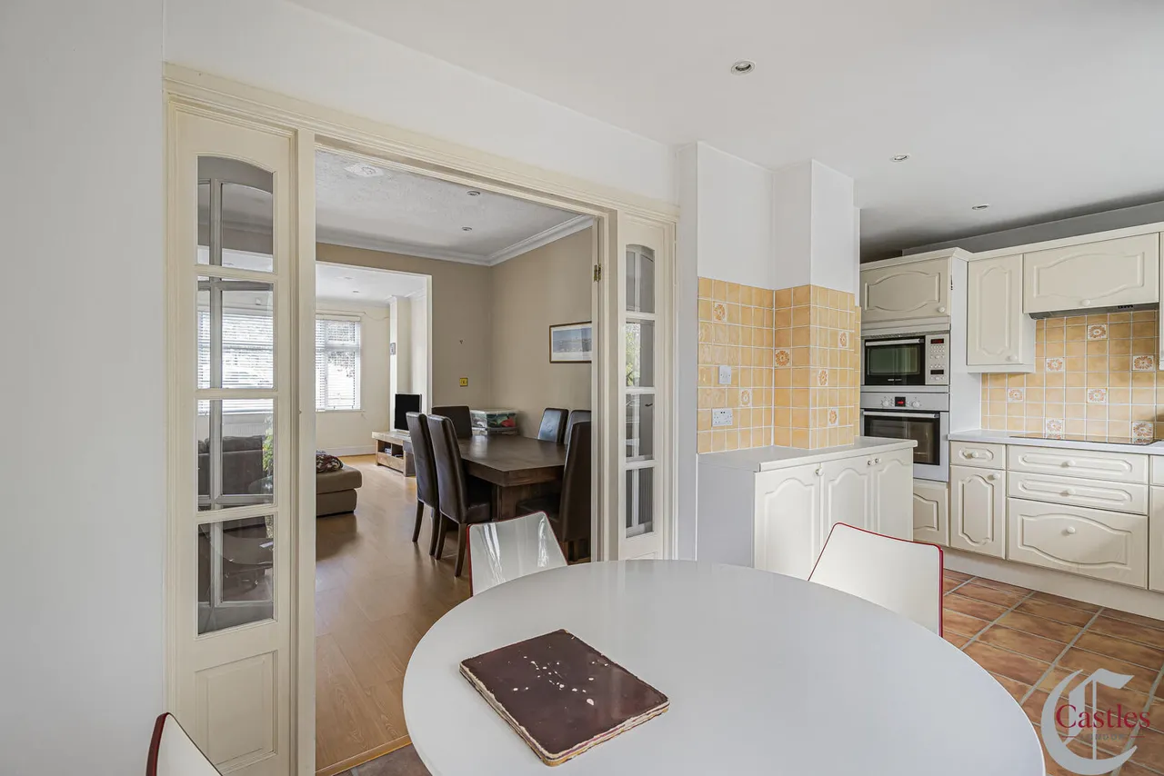 Tewkesbury Terrace, N11, photo 13