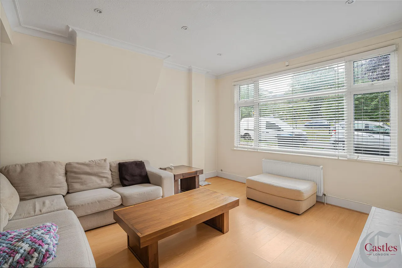 Tewkesbury Terrace, N11, photo 20