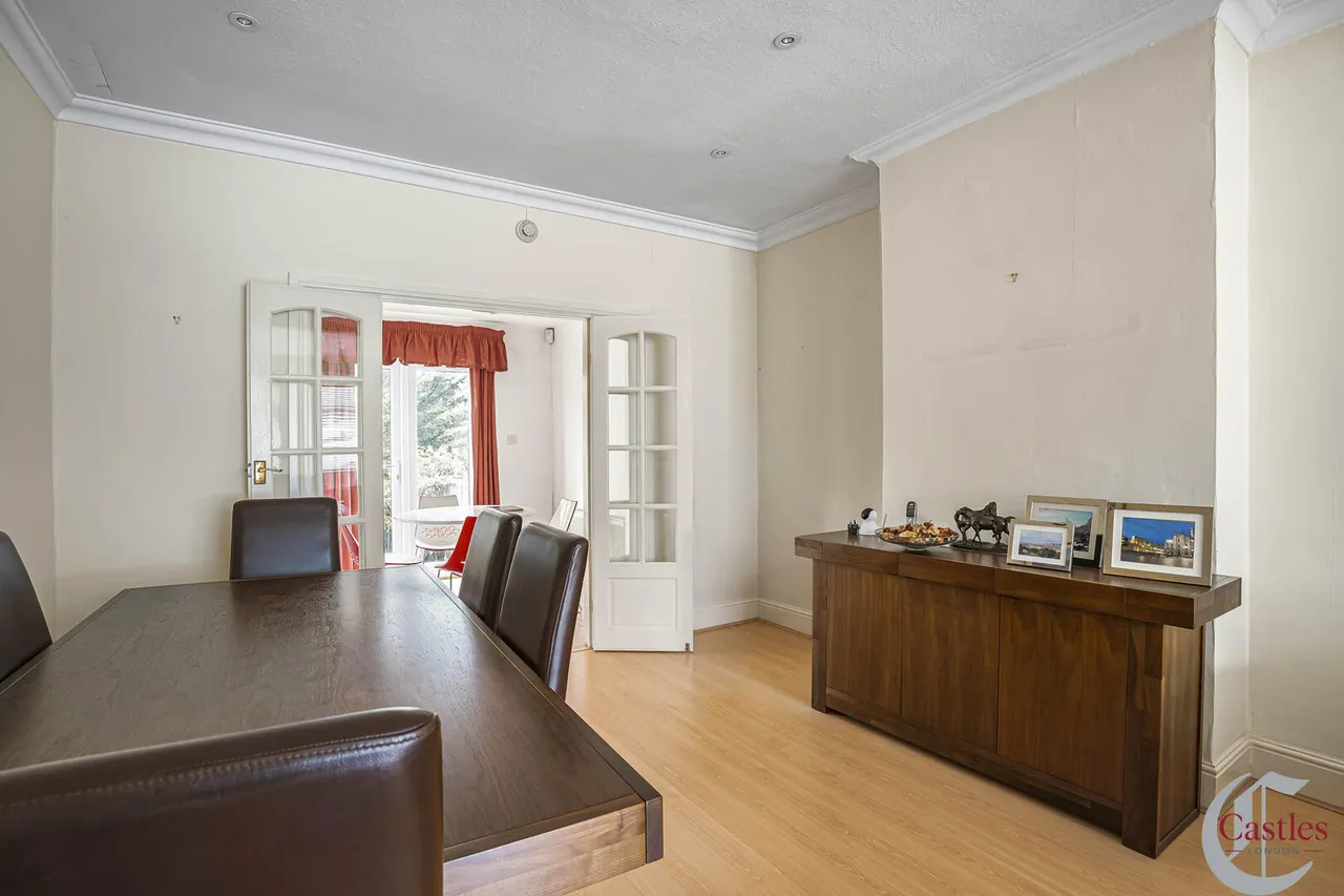 Tewkesbury Terrace, N11, photo 25