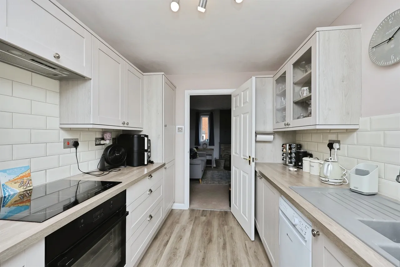 Lime Close, Marham, photo 8