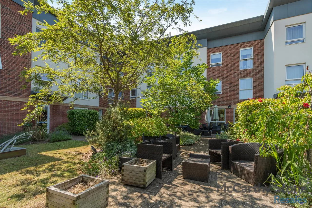 Chester Road, Castle Bromwich, B36, photo 9