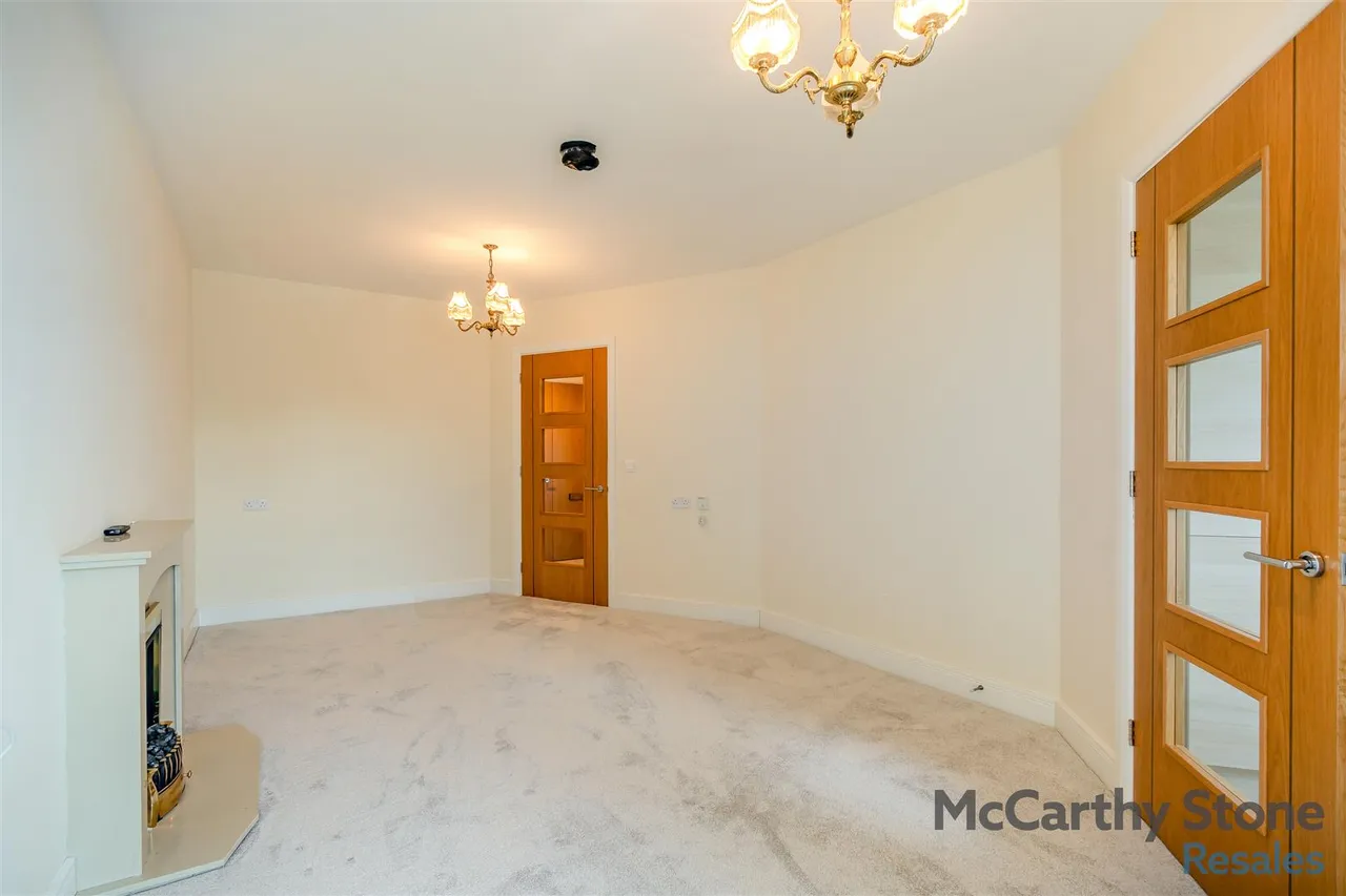 Chester Road, Castle Bromwich, B36, photo 14
