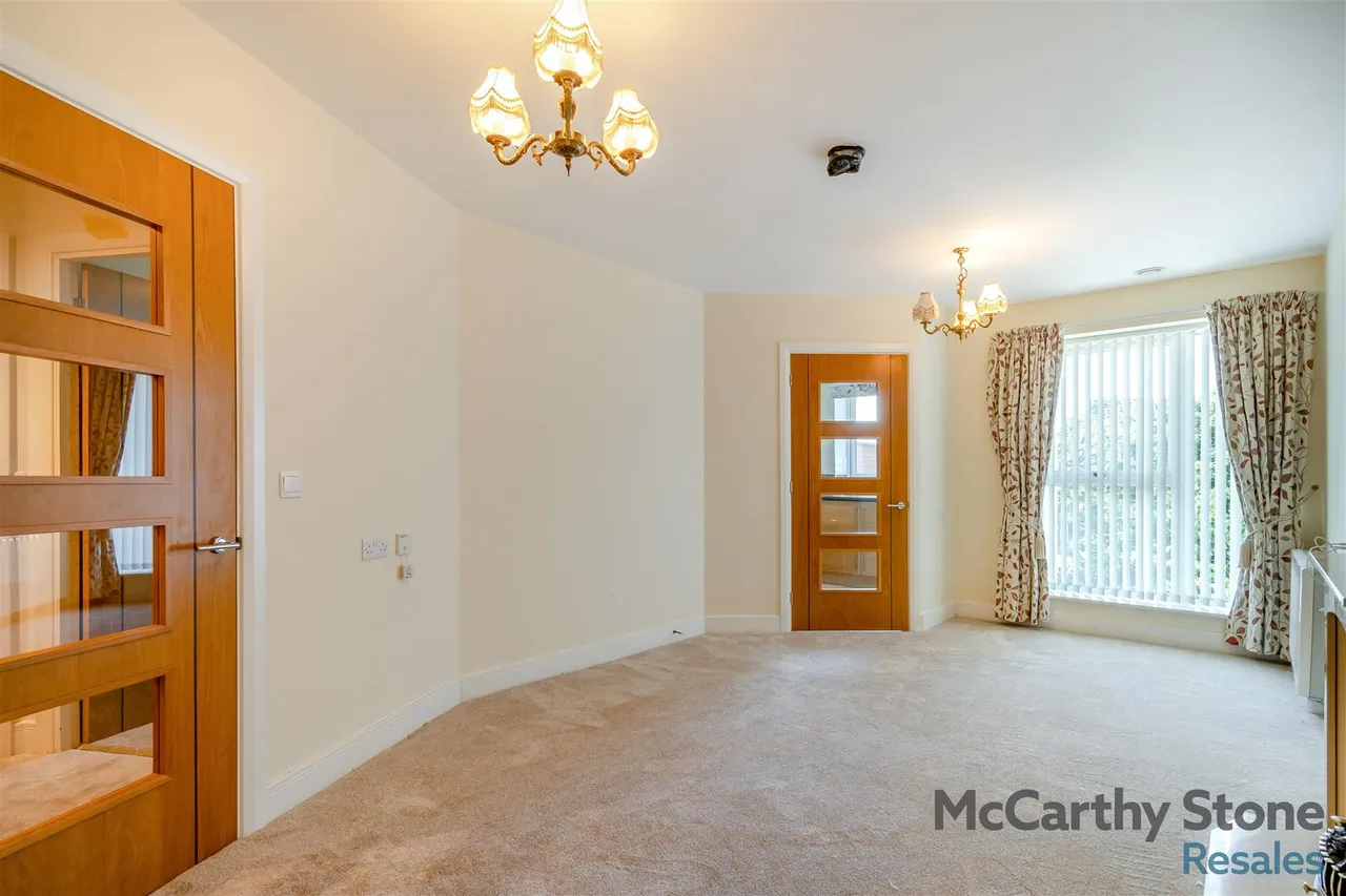 Chester Road, Castle Bromwich, B36, photo 3