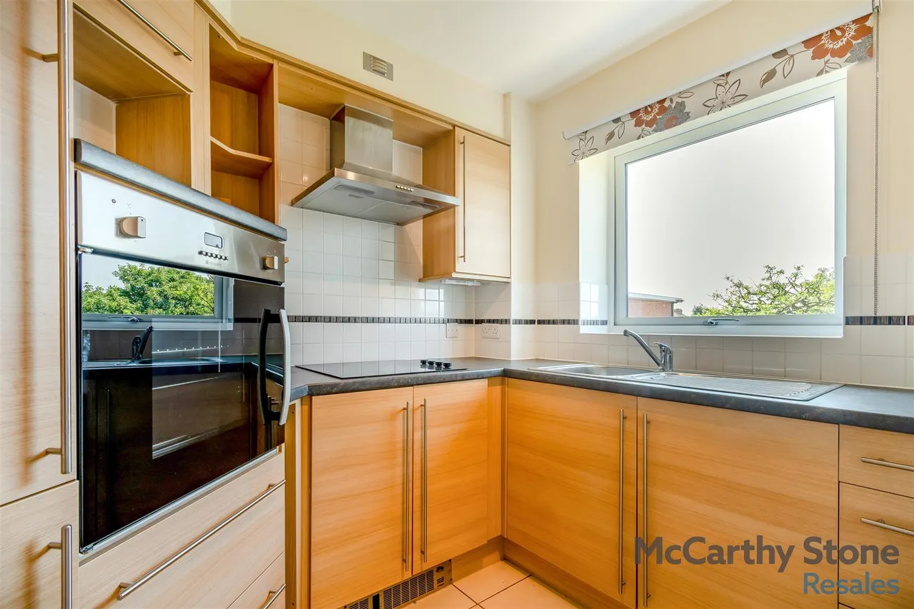 Chester Road, Castle Bromwich, B36, photo 4