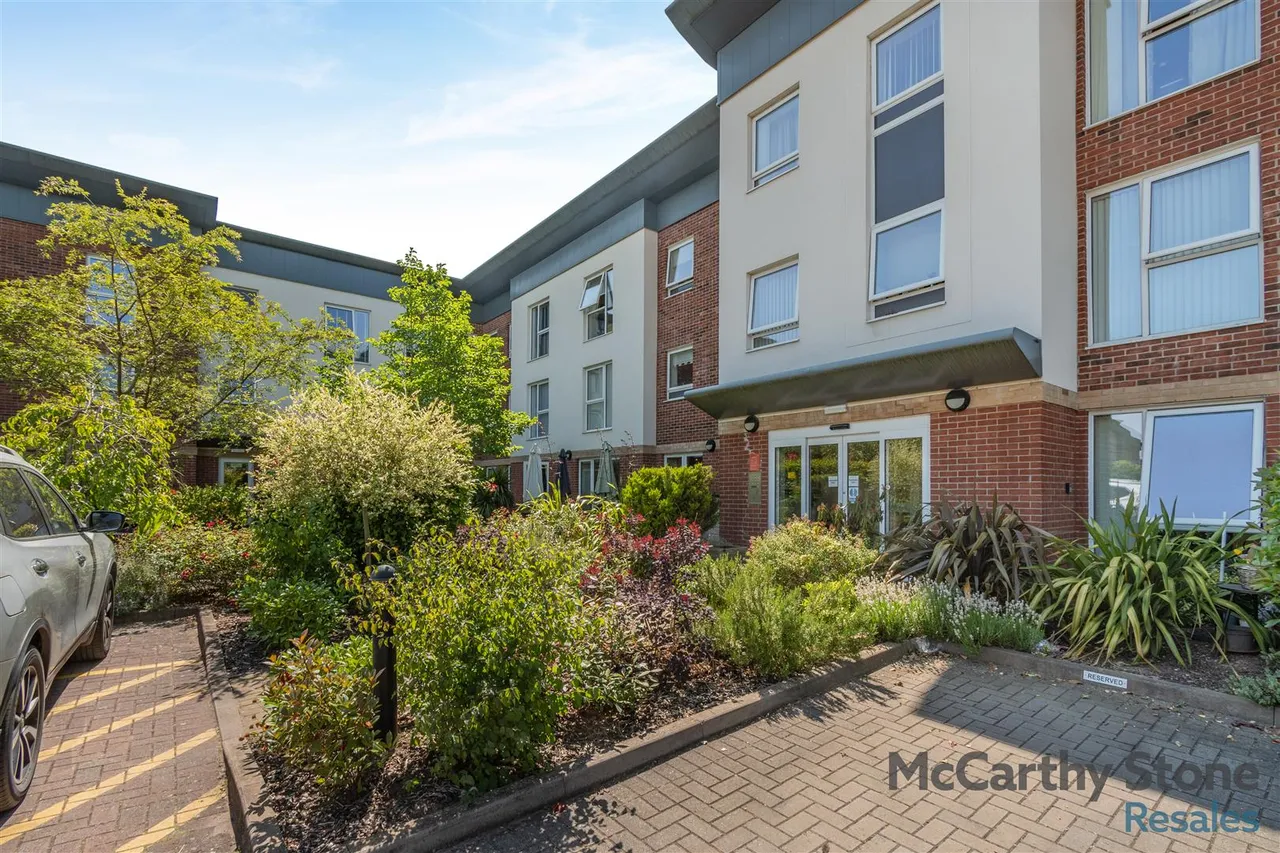 Chester Road, Castle Bromwich, B36, photo 16
