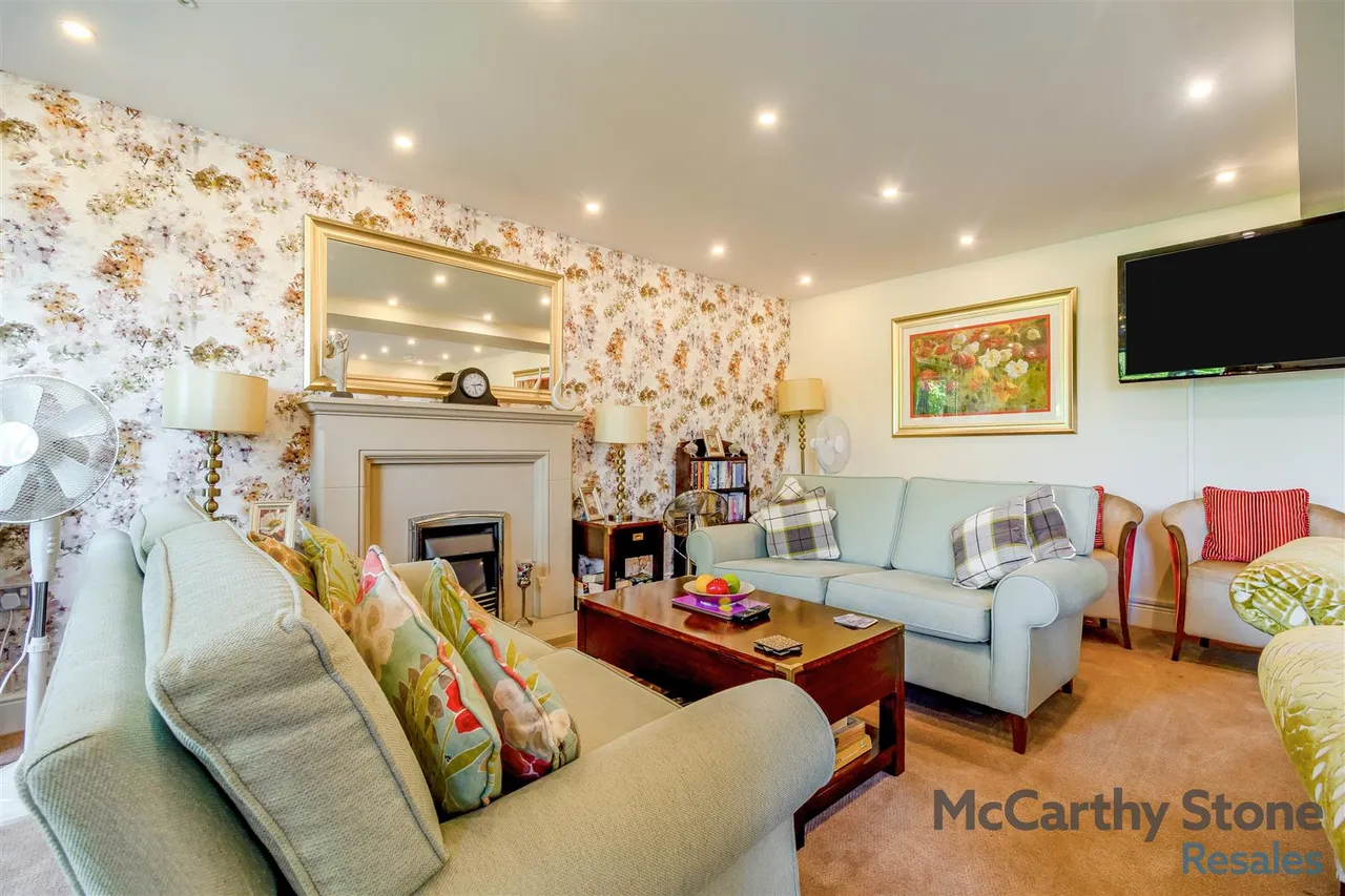 Chester Road, Castle Bromwich, B36, photo 10