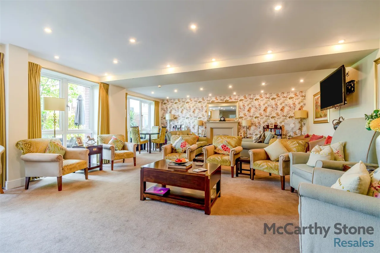 Chester Road, Castle Bromwich, B36, photo 8