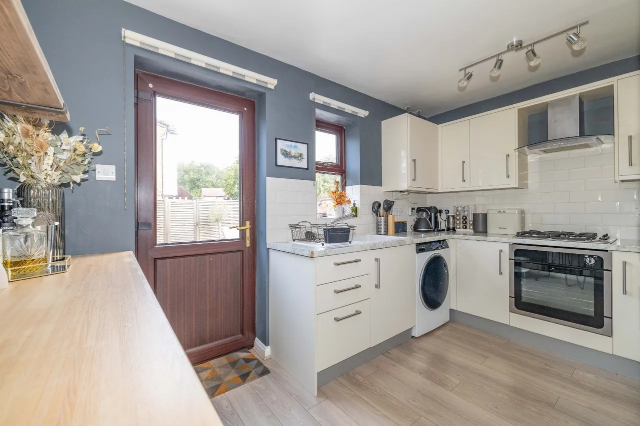 Merleburgh Drive, Kemsley, ME10, photo 3