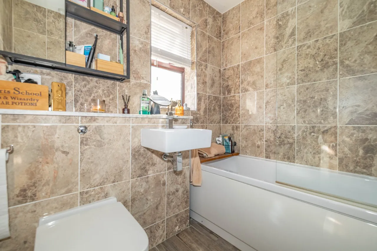 Merleburgh Drive, Kemsley, ME10, photo 8
