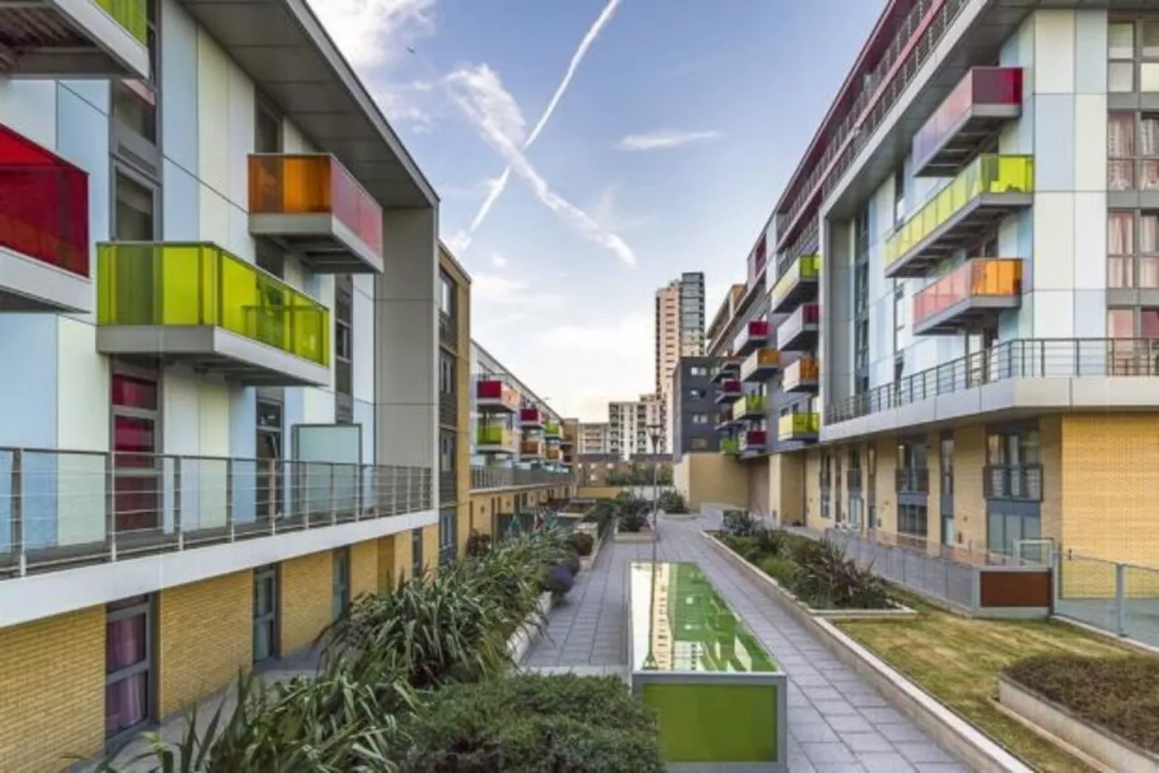 Azura Court, Warton Road, photo 4